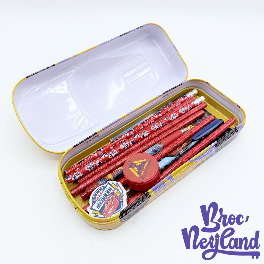 Kit-de-papeterie-Cruz-Ramirez-Dinoco-Cars-3-Disney-Pixar-boite-crayons-voiture-jaune-métal (3)