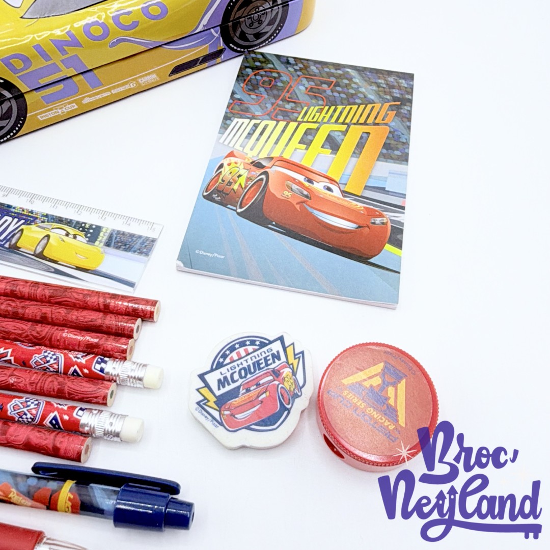 Kit-de-papeterie-Cruz-Ramirez-Dinoco-Cars-3-Disney-Pixar-boite-crayons-voiture-jaune-métal (4)