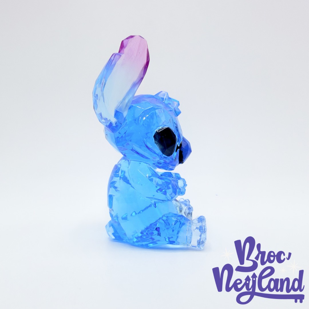 Figurine-Stitch-Facets-Collection-Disney-Enesco-Lilo-et-Stitch-bleu-8-cm (1)