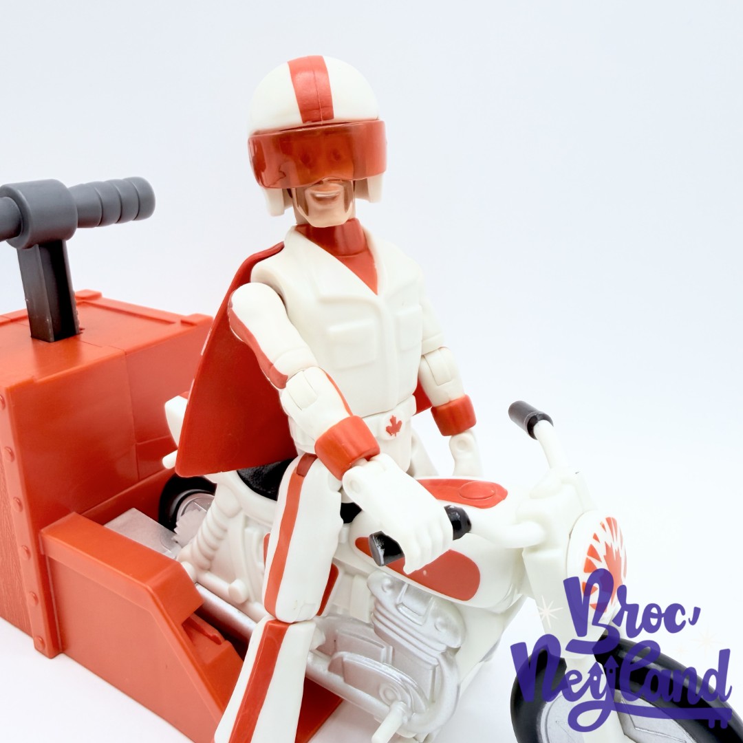 Jouet-Figurine-Duke-Caboom-Stunt-Racer-Toy-Story-4-Disney-Mattel-2018-moto-lanceur (1)
