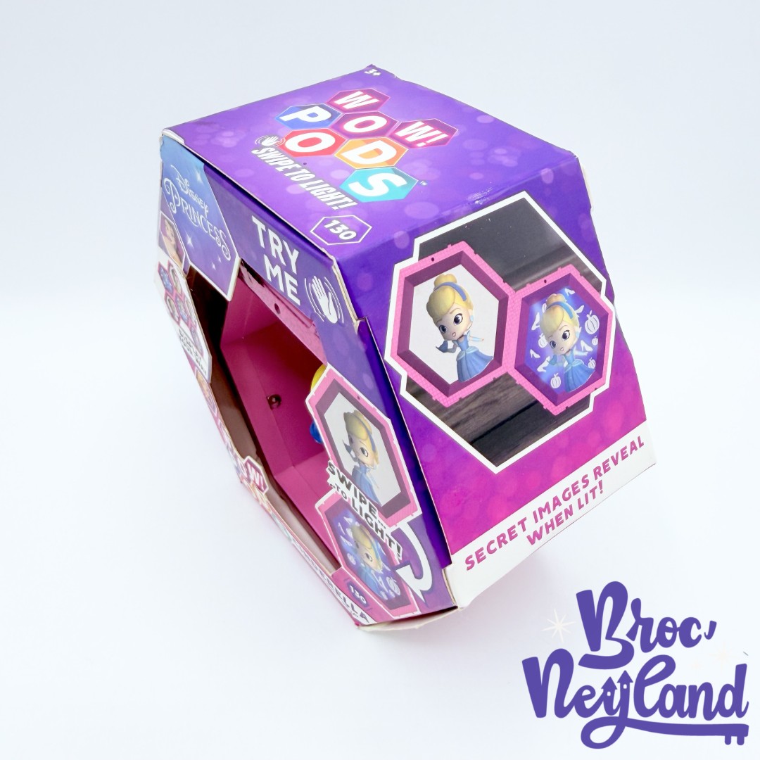Figurine-lumineuse-Cendrillon-Wow-Pods-Disney-Classics-rose (2)