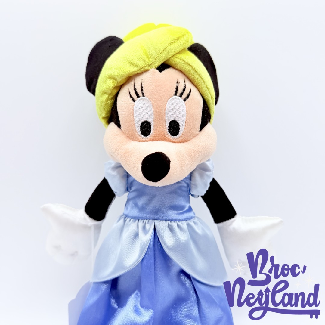 Peluche-Minnie-Cendrillon-Disney-Parks-Disneyland-Paris-princesse-robe-bleu-32-cm (2)