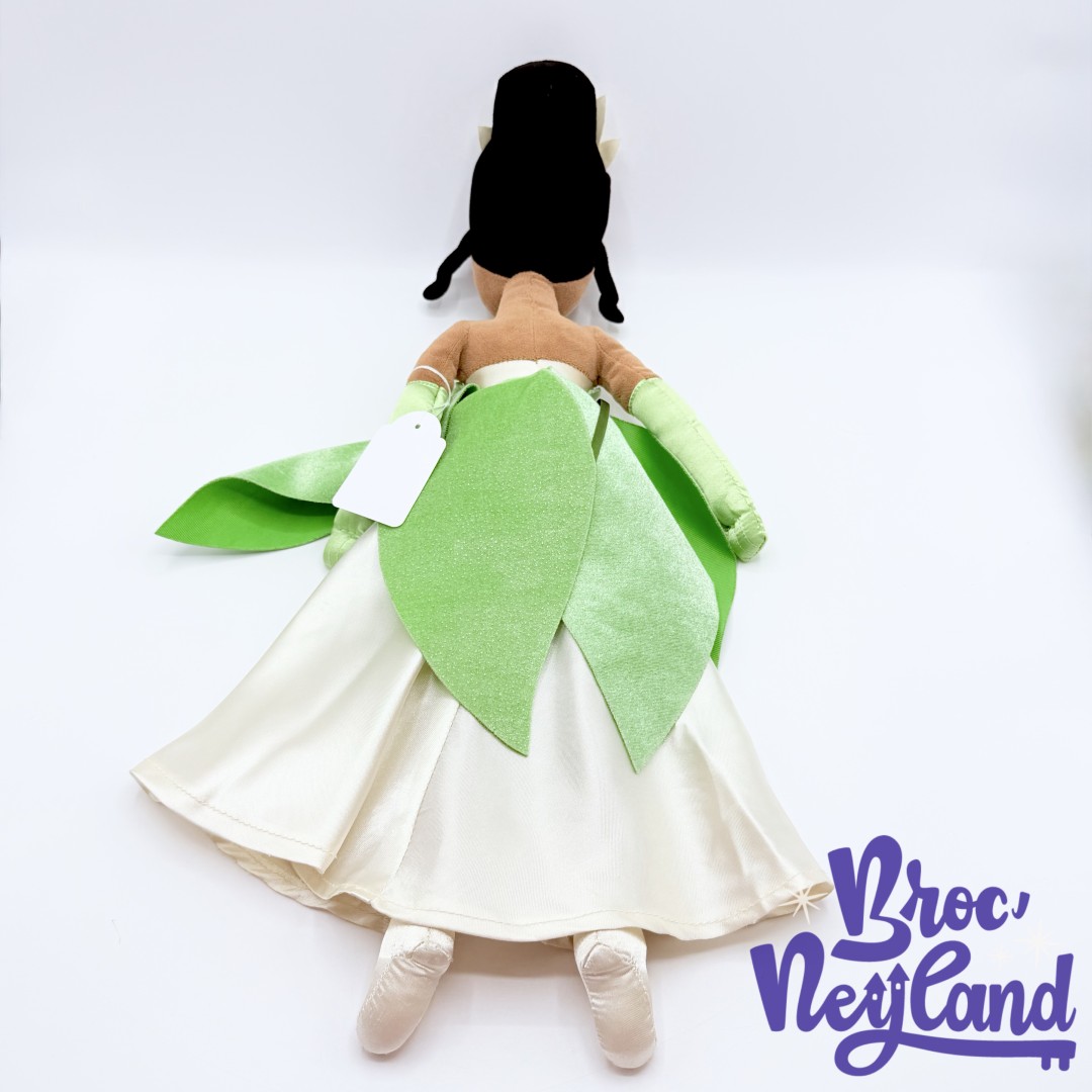 Poupée-chiffon-Tiana-La-Princesse-et-la-Grenouille-Disney-Store-2012-peluche-princesse-verte-52-cm (1)