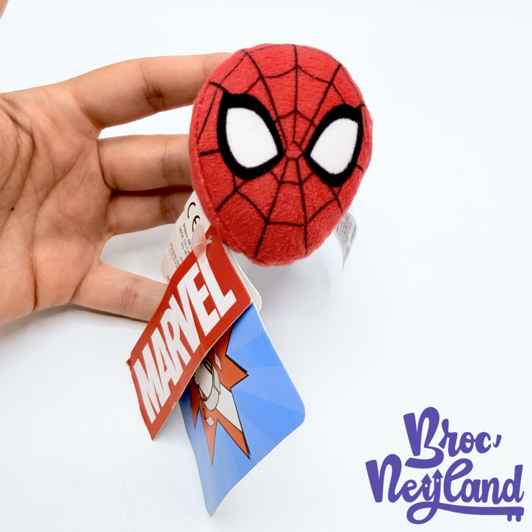Peluche-Bracelet-Spider-Man-Marvel-Disneyland-Paris-2018-Disney-à-enrouler-poignet-clap (3)