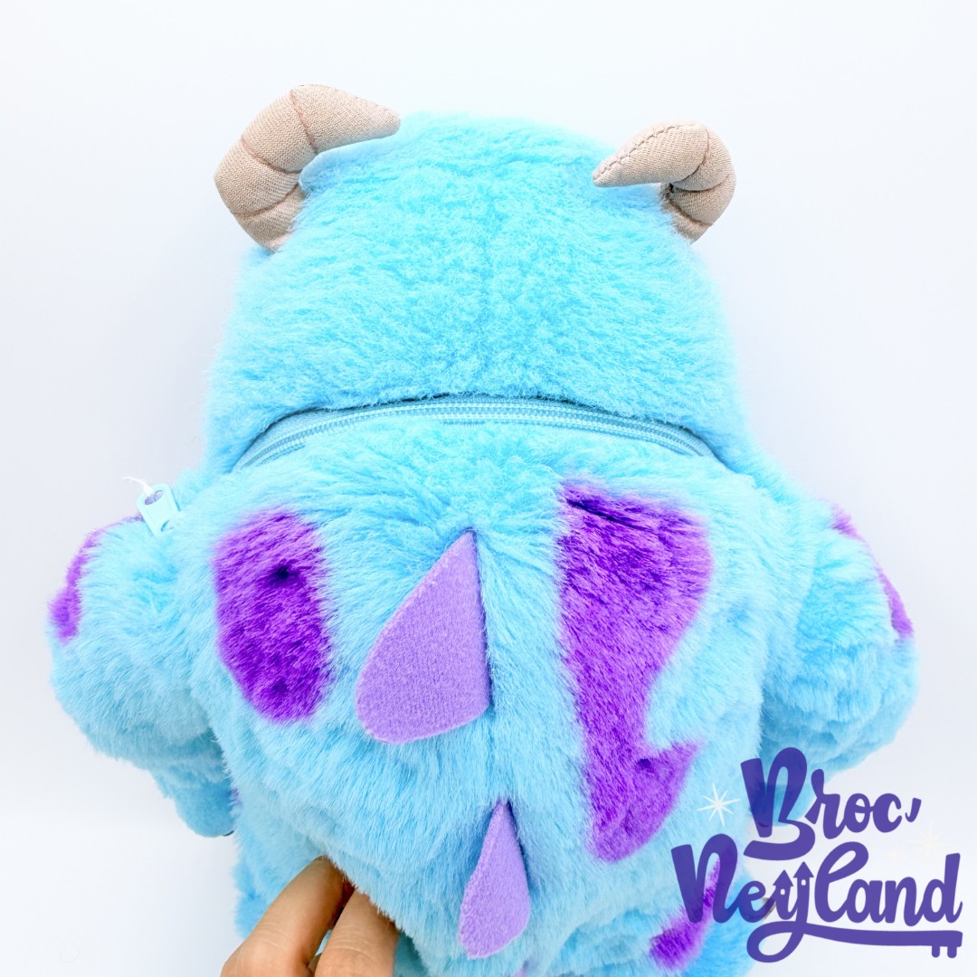 Peluche-Range-Pyjama-Sulli-Monstres-et-Cie-Disney-Jemini-Sully-monstre-bleu-violet-40-cm (4)