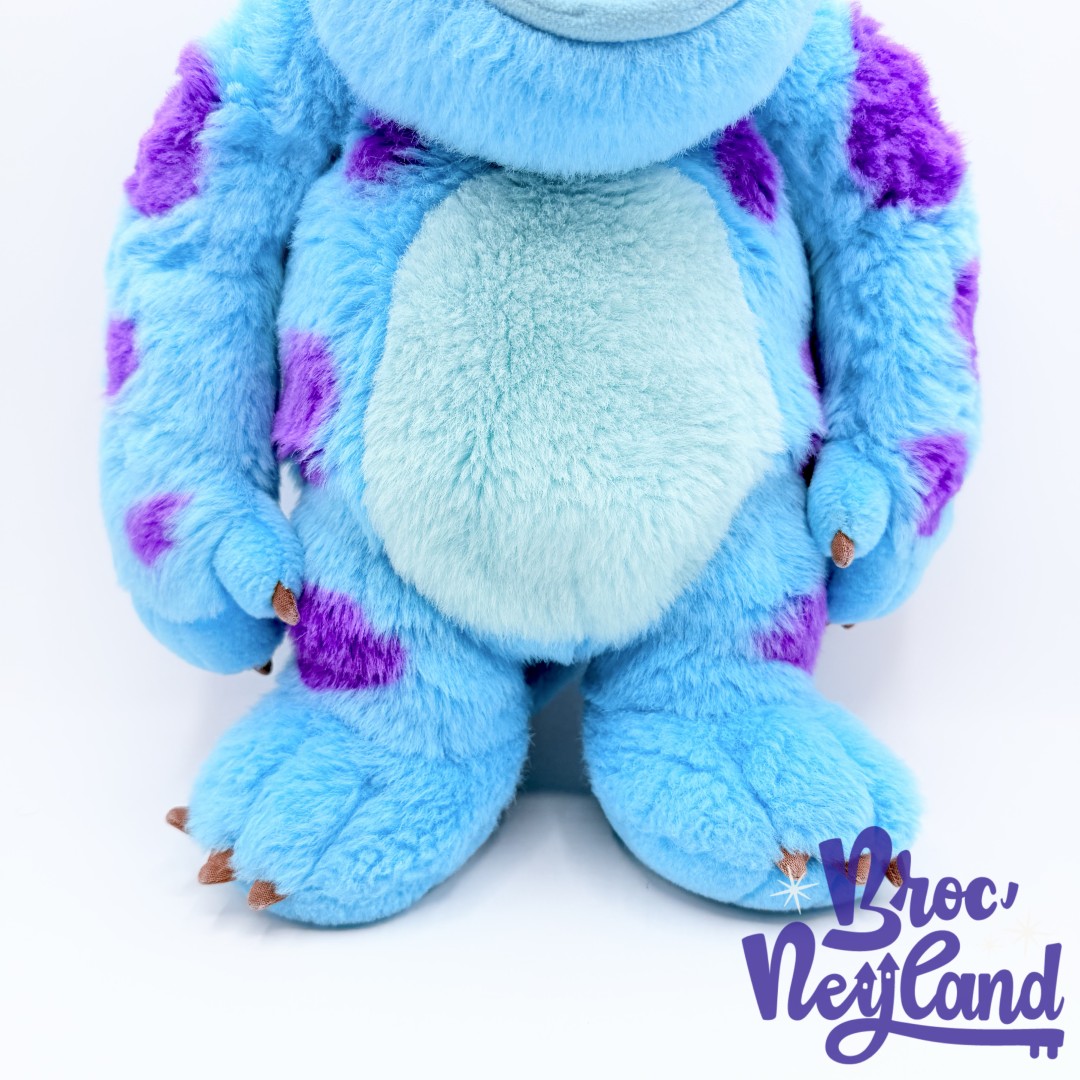 Peluche-Range-Pyjama-Sulli-Monstres-et-Cie-Disney-Jemini-Sully-monstre-bleu-violet-40-cm (6)