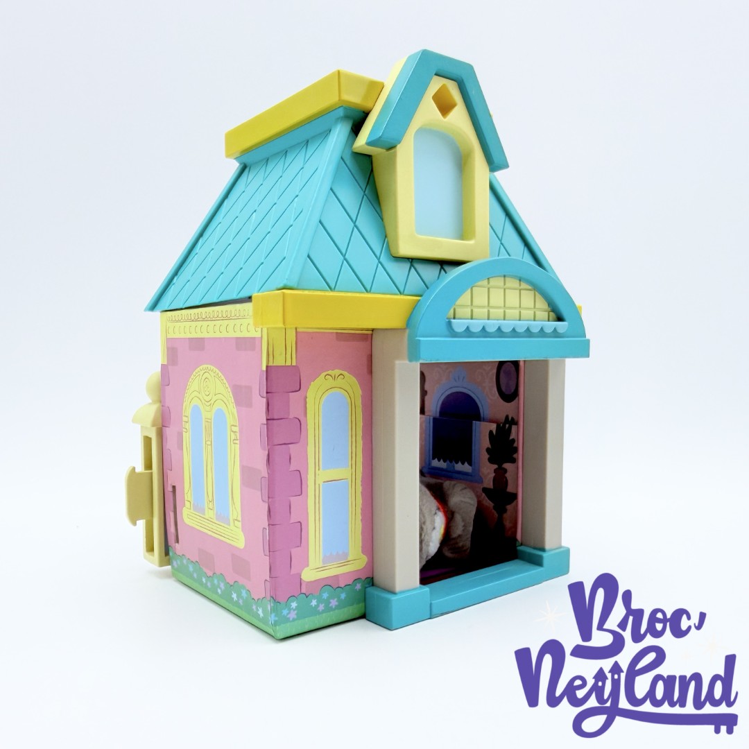 Jouet-Furrytale-Friends-Première-Maison-de-Jock-La-Belle-et-le-Clochard-Disney-Store-chien-niche (1)