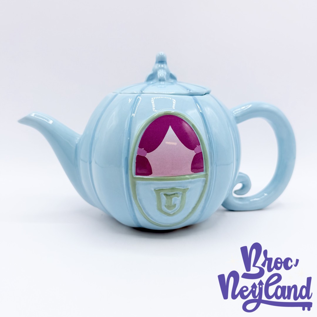 Théière-Cendrillon-Carrosse-Disney-ABYStyle-thé-bleu-relief-3D (3)