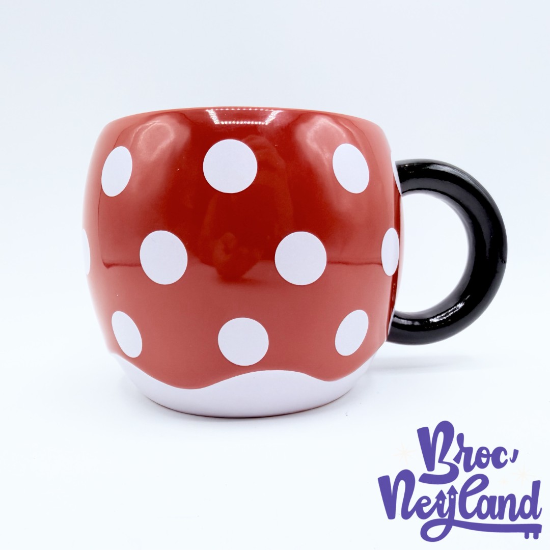 Tasse-Minnie-Mouse-jupe-Disney-Store-Exclusive-mug-rouge-pois-blancs (3)