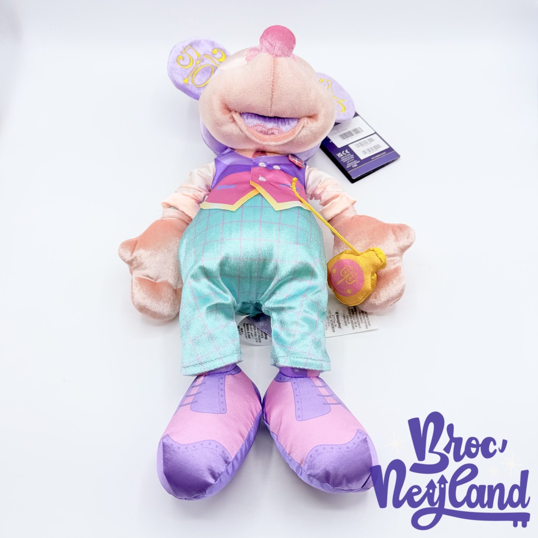 Peluche-Mickey-Mouse-The-Main-Attraction-4-sur-12-Its-a-Small-World-Disney-Store-2020-Édition-limitée-44-cm (4)