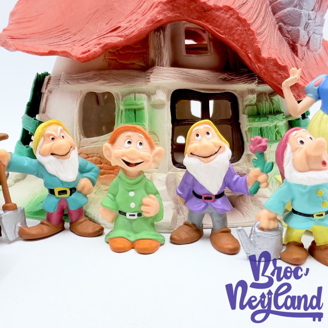 Jouet-Figurines-Chaumière-de-Blanche-Neige-et-les-nains-Disney-Bullyland-vintage (7)