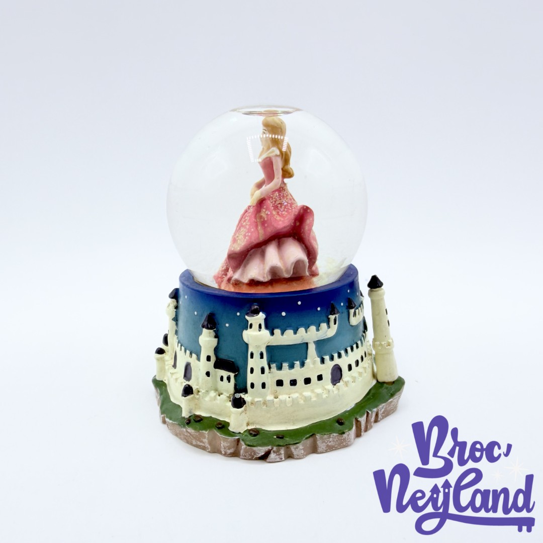 Boule-à-neige-Aurore-La-Belle-au-Bois-Dormant-Disney-mini-Snow-Globe-château-bleu-8-cm (3)