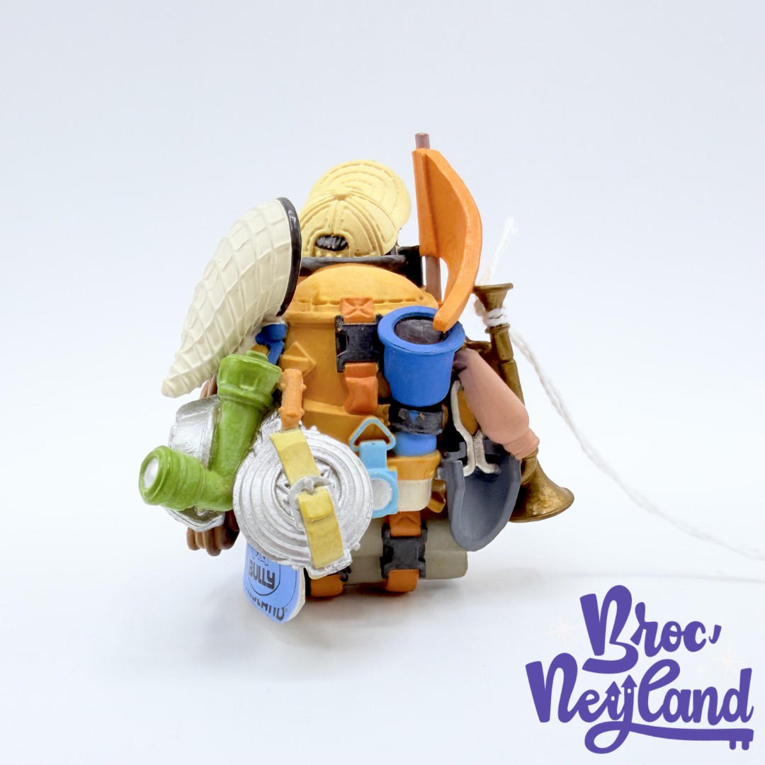 Figurine-Russel-Là-Haut-Disney-Bully-Scout-Explorateur-jaune-7-cm (2)