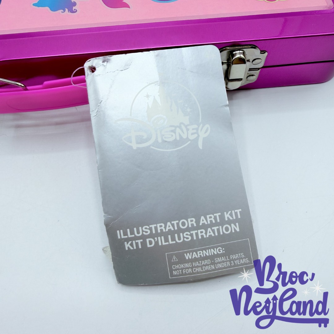 Mallette-Kit-illustration-Princesses-Disney-Store-2020-valise-fournitures-feutres-crayons (4)