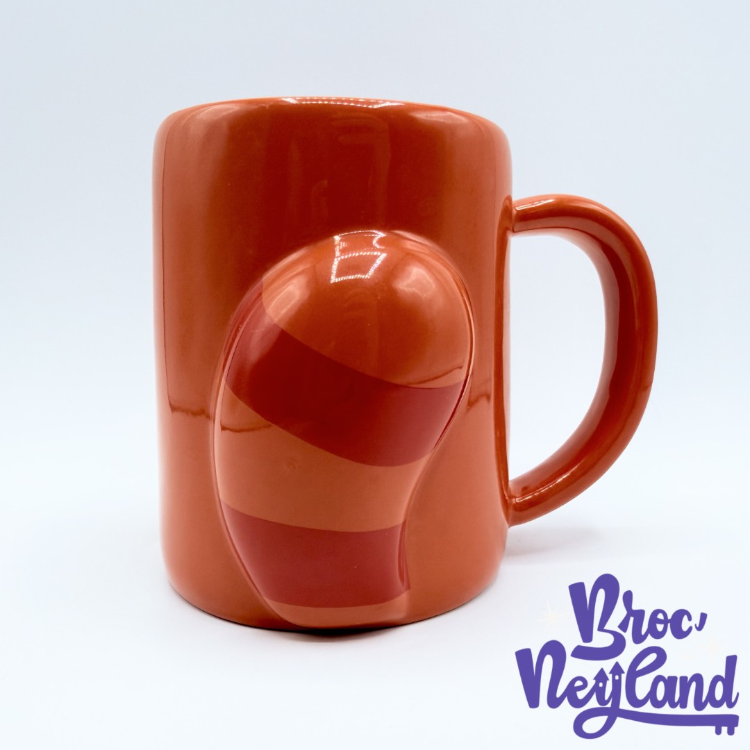 Tasse-Mei-Lee-Alerte-Rouge-Disney-Parks-2022-mug-panda-rouge-relief-3D (2)