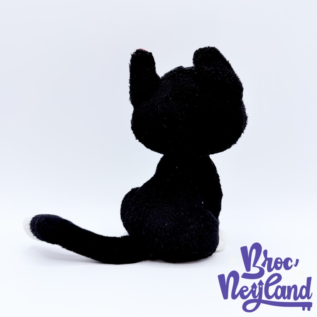 Peluche-Mitaine-chat-noir-Disney-Gipsy-Volt-Star-Malgré-Lui (2)