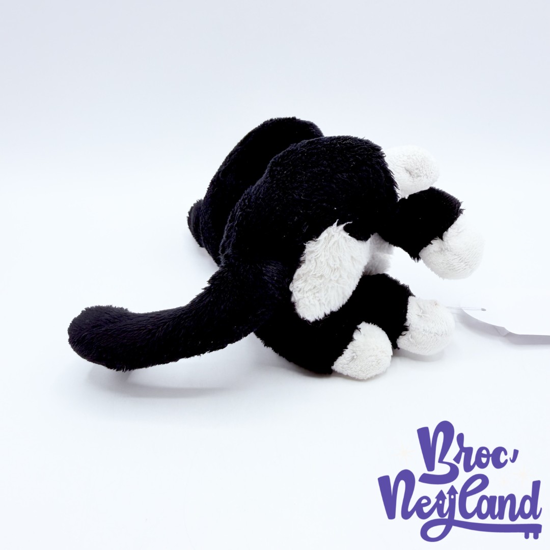 Peluche-Mitaine-chat-noir-Disney-Gipsy-Volt-Star-Malgré-Lui (1)