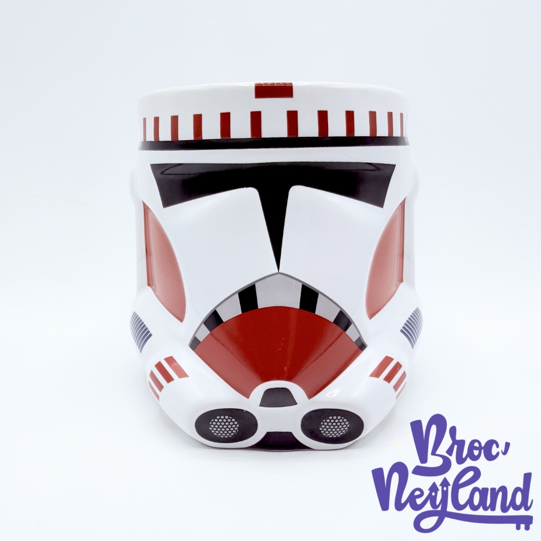 Tasse-Shock-Trooper-Star-Wars-Disney-Store-2018-mug-Stormtrooper-casque-rouge-relief-3D (2)