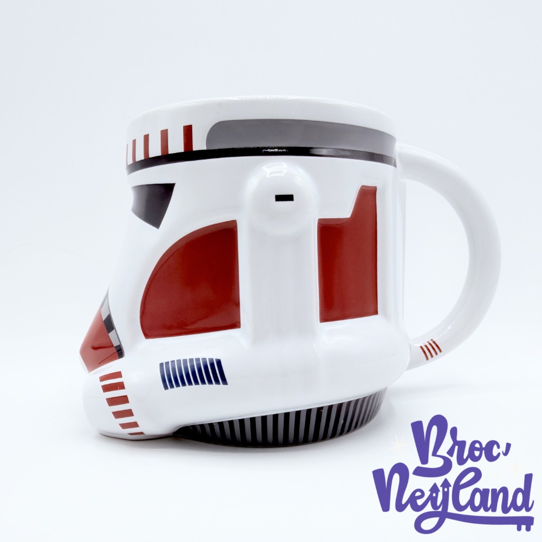 Tasse-Shock-Trooper-Star-Wars-Disney-Store-2018-mug-Stormtrooper-casque-rouge-relief-3D (5)