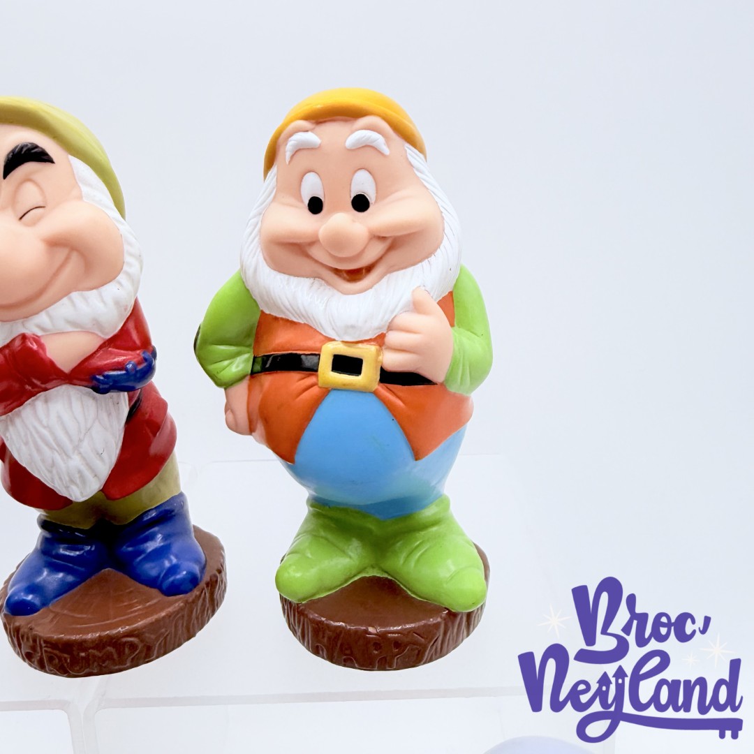 Jouet-Figurines-de-Bain-7-Nains-Disneyland-Paris-Disney-vintage-Blanche-Neige-et-les-sept-nains (2)