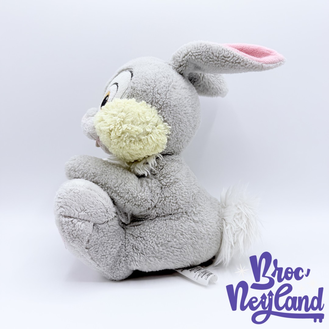 Peluche-Panpan-Disney-Store-2013-Bambi-lapin-gris-écusson-30-cm (3)