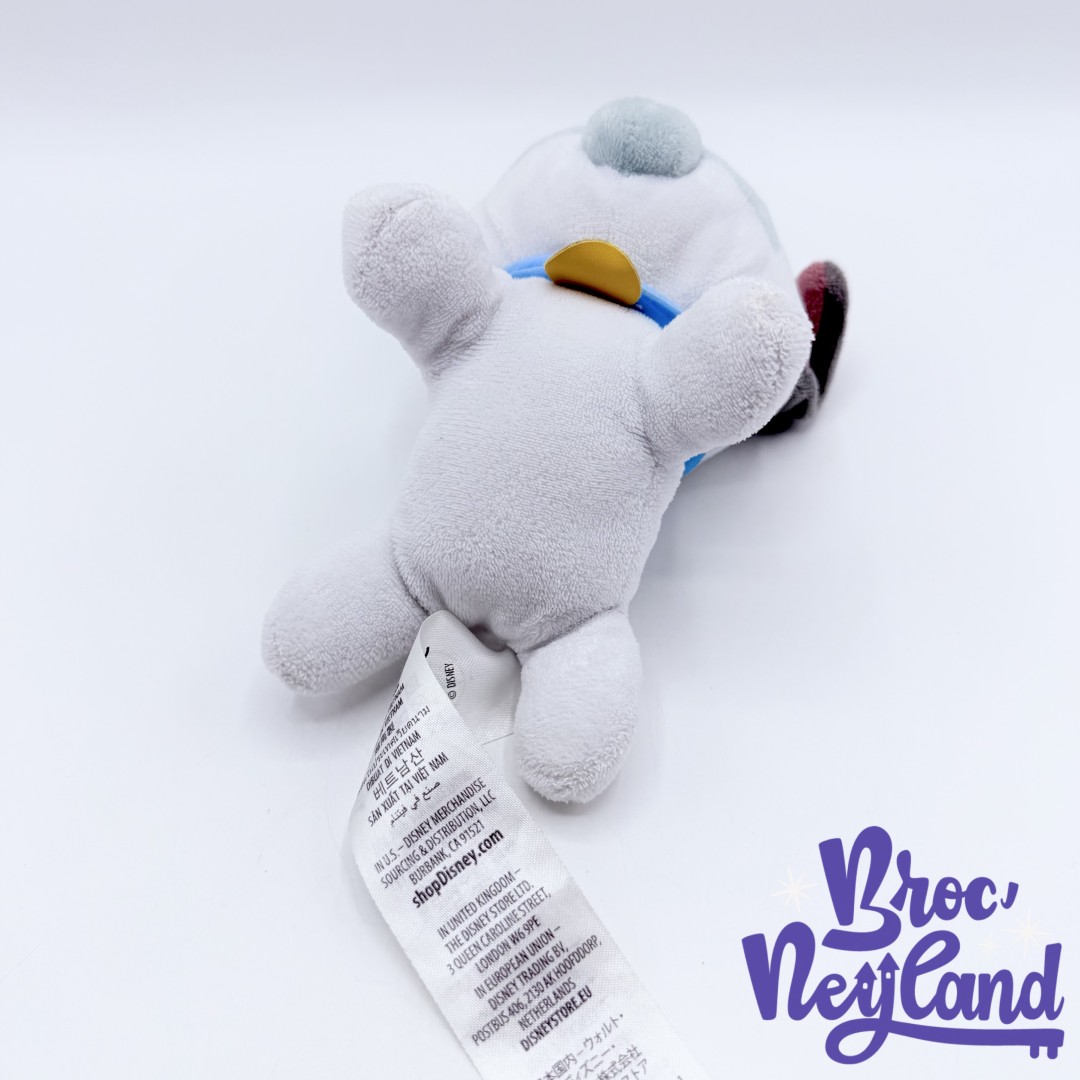 Peluche-Mini-Percy-Naïf-Disney-Parks-2022-Disneyland-Pocahontas-chien-blanc-18-cm (1)
