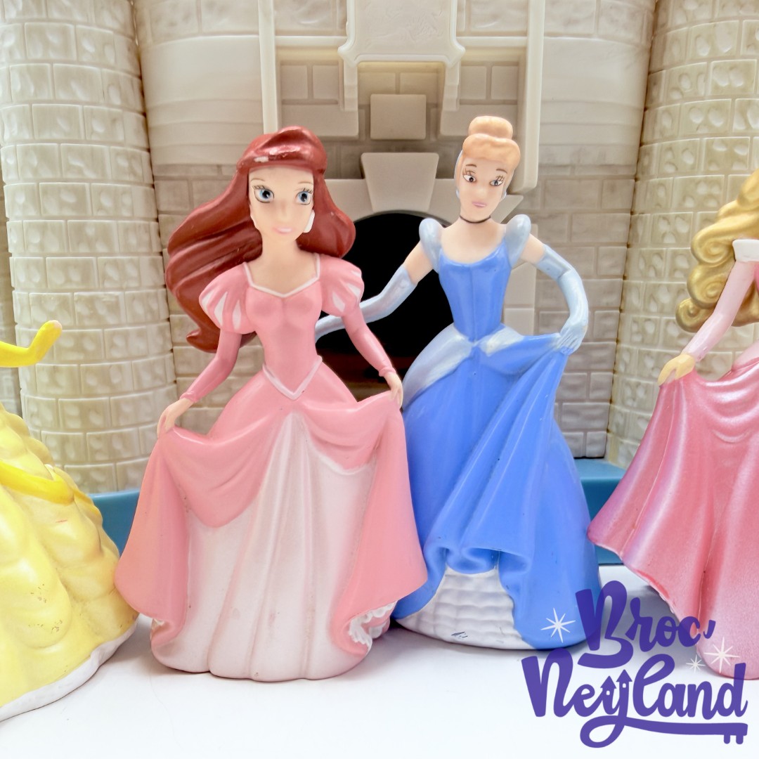 Jouet-Château-des-Princesses-Disneyland-Disney-Sleeping-Beauty-Castle-Playset-sonore-figurines (5)