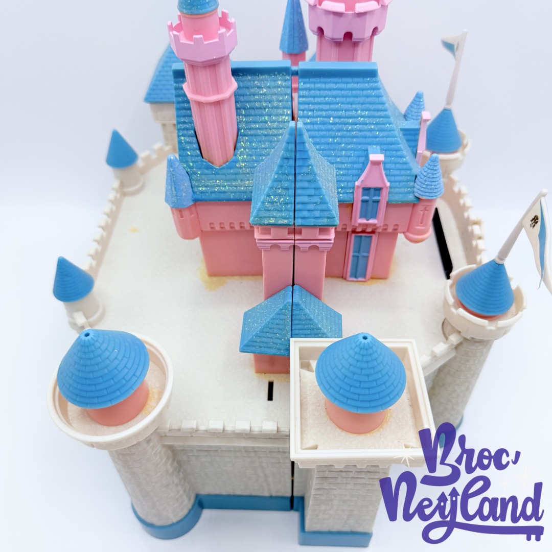 Jouet-Château-des-Princesses-Disneyland-Disney-Sleeping-Beauty-Castle-Playset-sonore-figurines (10)