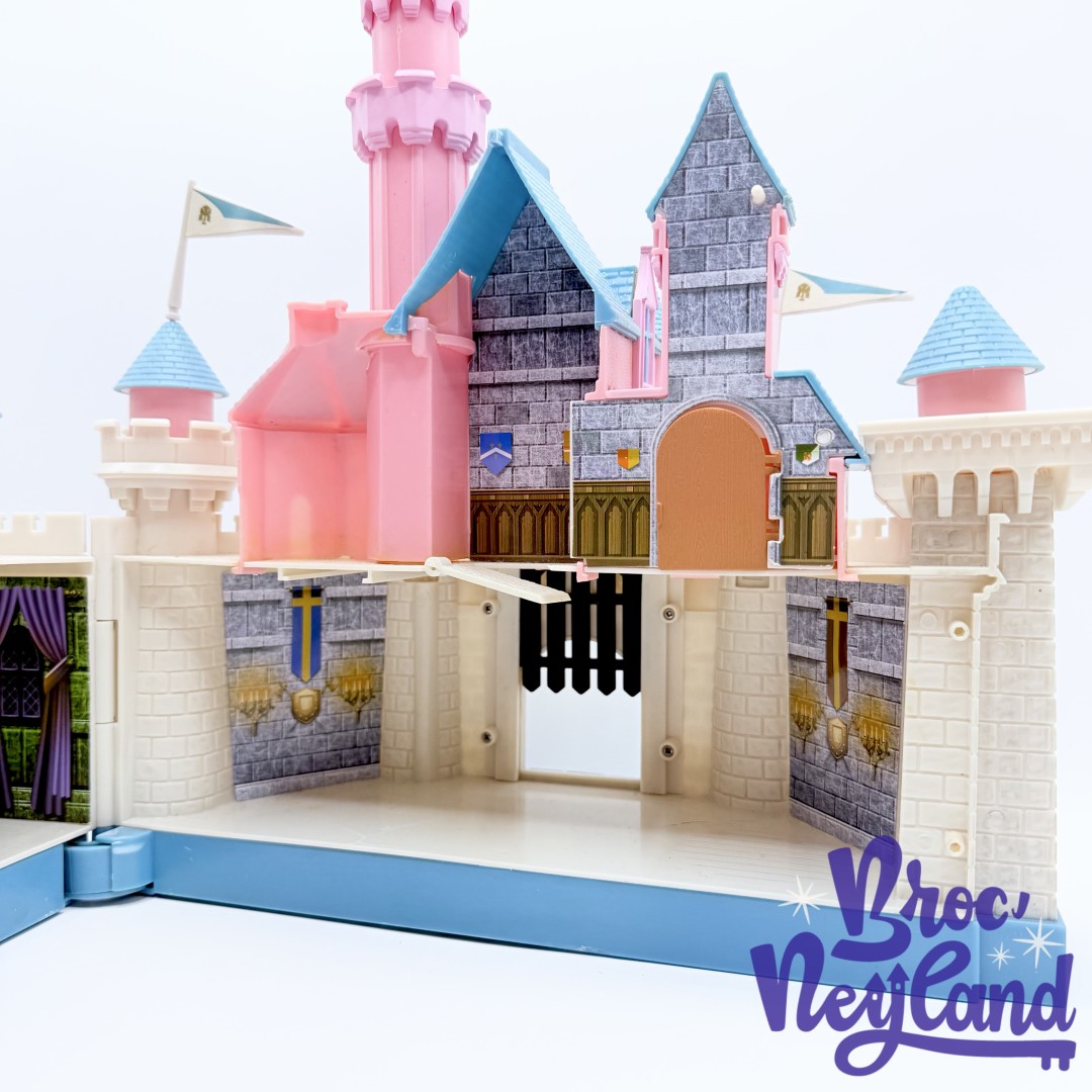 Jouet-Château-des-Princesses-Disneyland-Disney-Sleeping-Beauty-Castle-Playset-sonore-figurines (13)