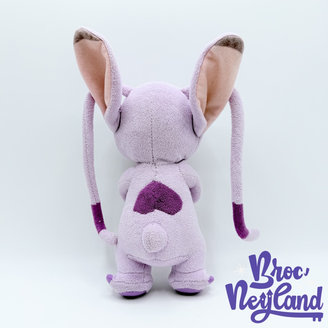 Peluche-Angel-classique-Disneyland-Paris-Disney-Lilo-e-stitch-rose-violet-coeur-28-cm (1)