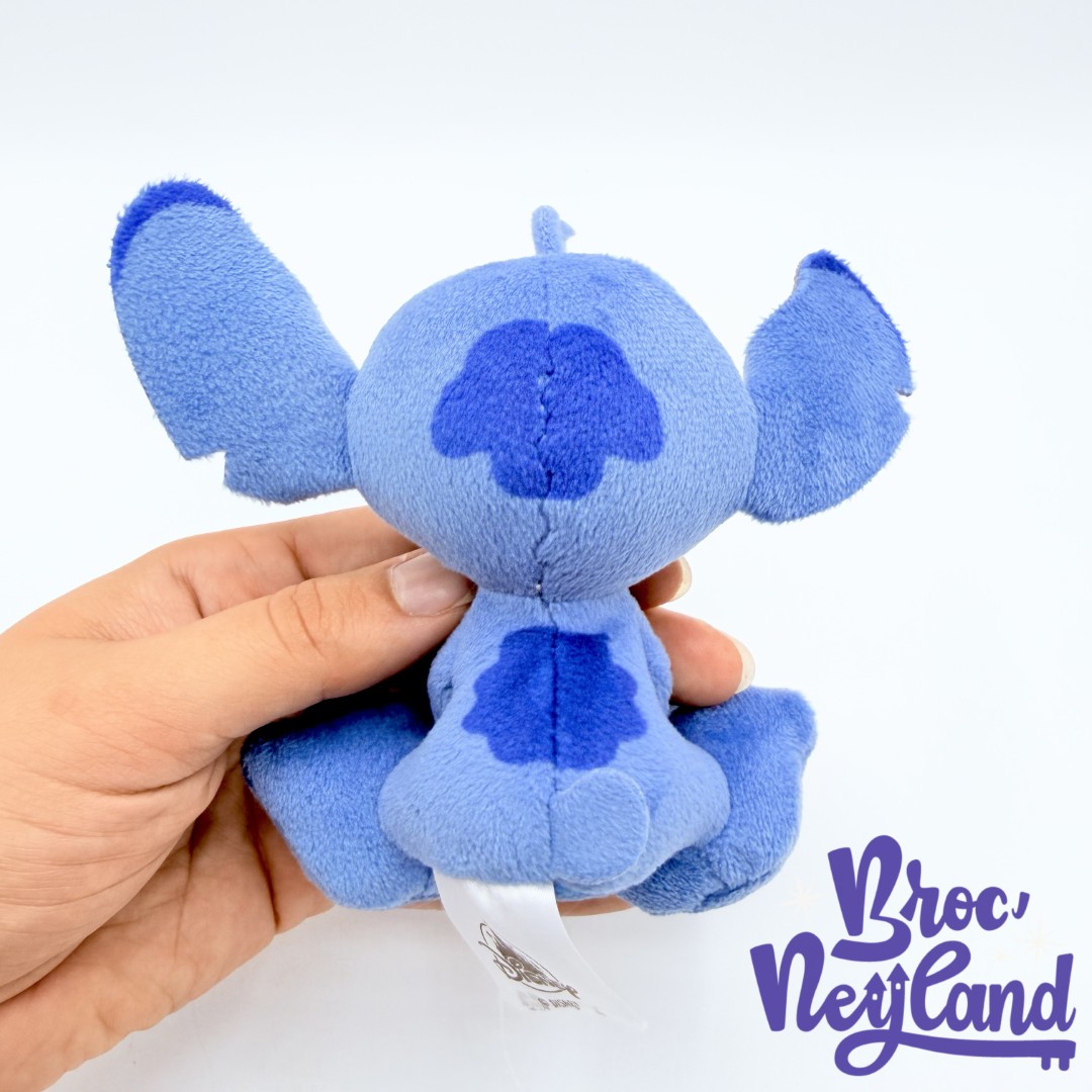 Peluche-Stitch-Tiny-Big-Feet-Disney-Store-2018-Lilo-et-stitch-monstre-bleu-10-cm (2)