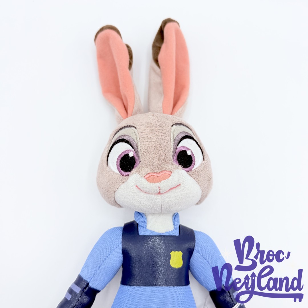 Peluche-Judy-Hopps-Zootopie-Disney-Store-2017-lapin-gris-police-38-cm (1)