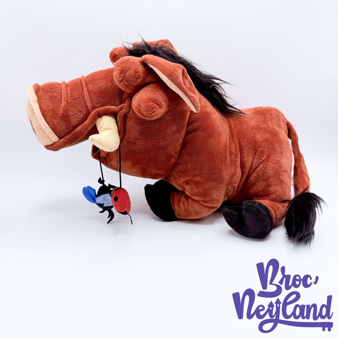 Peluche-Pumbaa-insectes-Disneyland-Resort-Paris-Disney-Le-Roi-Lion-phacochère-marron-47-cm (6)
