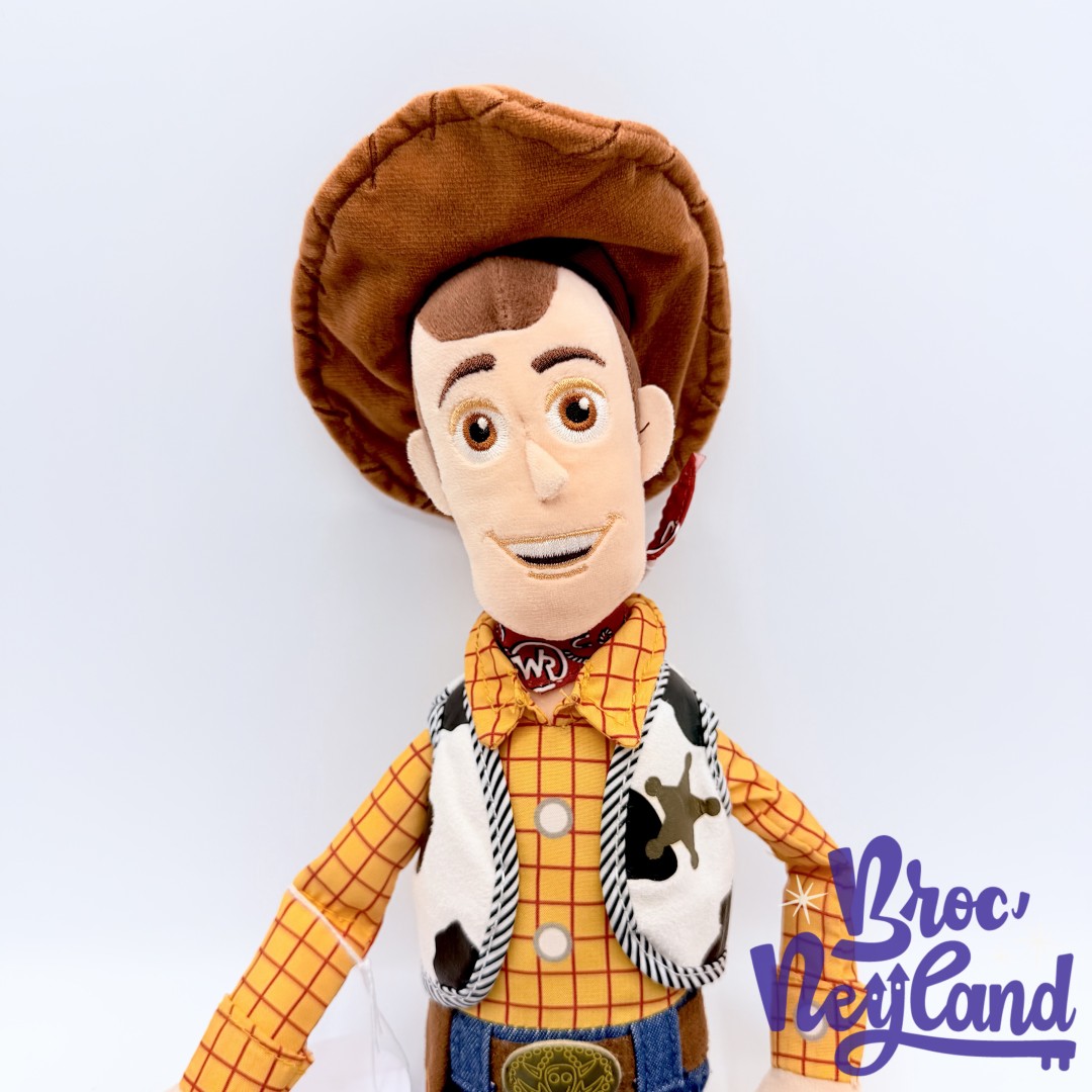 Peluche-Woody-Toy-Story-Disney-Store-2019-poupée-chiffon-cow-boy-chapeau-47-cm (5)
