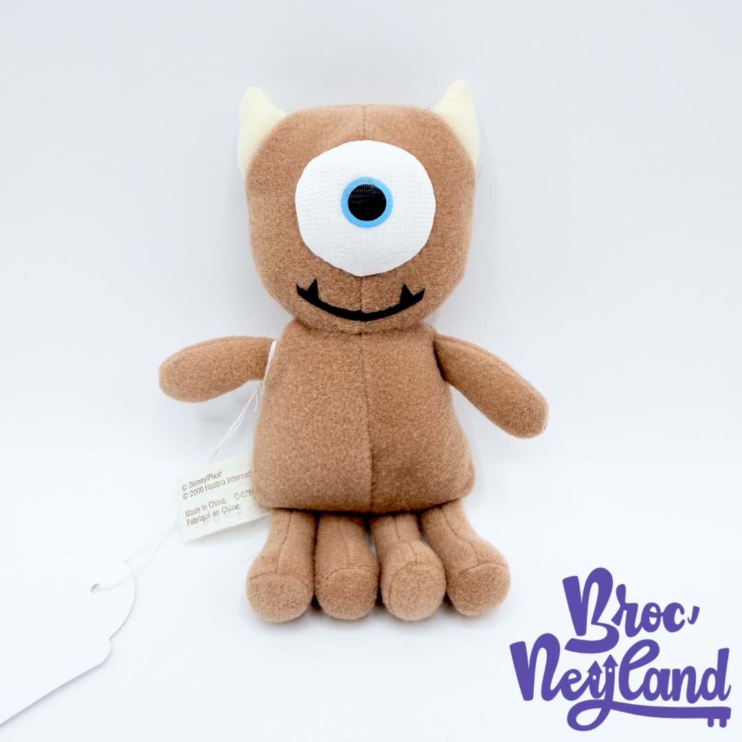 Peluche-Little-Mikey-Monstres-et-Cie-Disney-Hasbro-2001-doudou-marron-Bob-Razowski-16-cm (1)