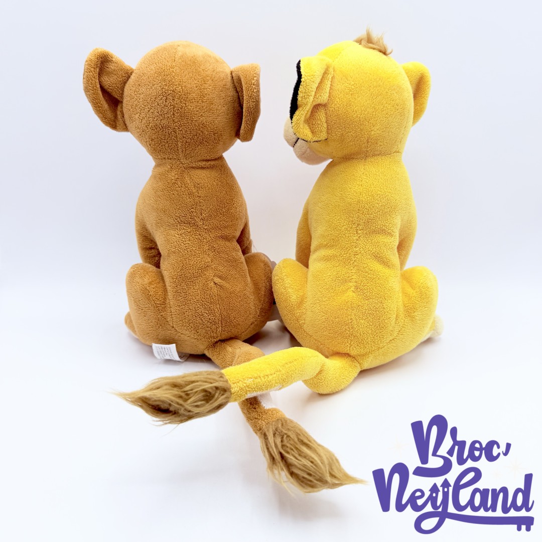 Peluches-Simba-Nala-Bisous-Le-Roi-Lion-Disneyland-Paris-2019-disney-aimant-magnétique-26-cm (3)