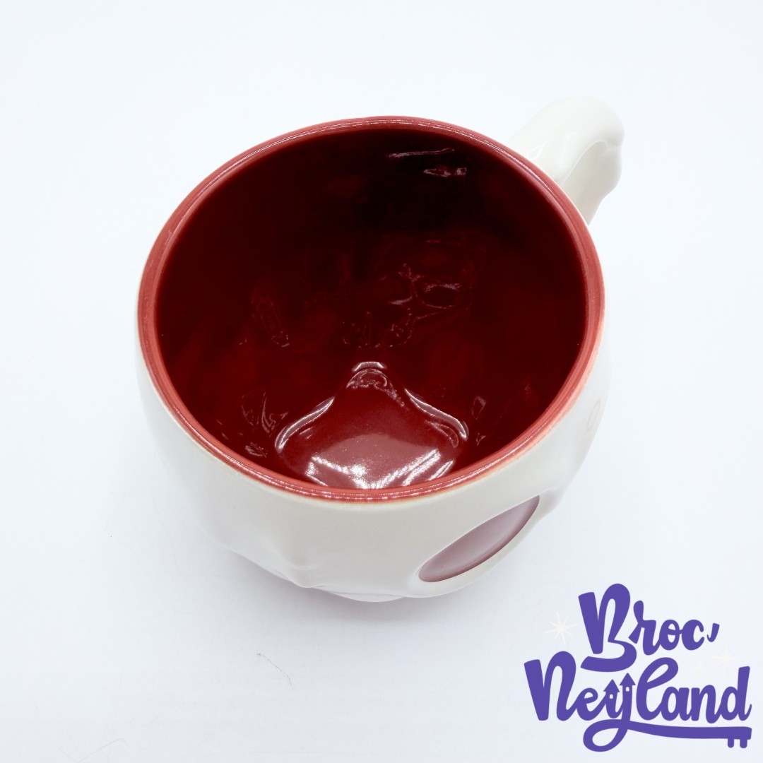 Tasse-Pomme-Empoisonnée-Disney-Store-2018-mug-Blanche-Neige-rouge-relief-3D (1) (Grand)