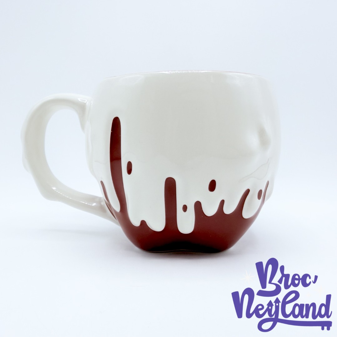 Tasse-Pomme-Empoisonnée-Disney-Store-2018-mug-Blanche-Neige-rouge-relief-3D (4) (Grand)