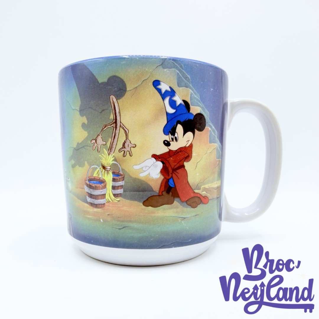 Tasse-scène-Mickey-Fantasia-Disneyland-Disney-mug-scène-film-sorcier-balai (2)