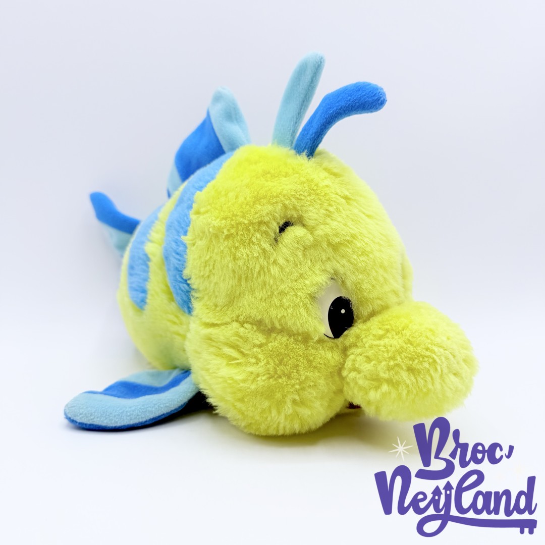 Peluche-Polochon-La-Petite-Sirène-Disneyland-Disney-poisson-jaune-bleu-vintage-26-cm (6)