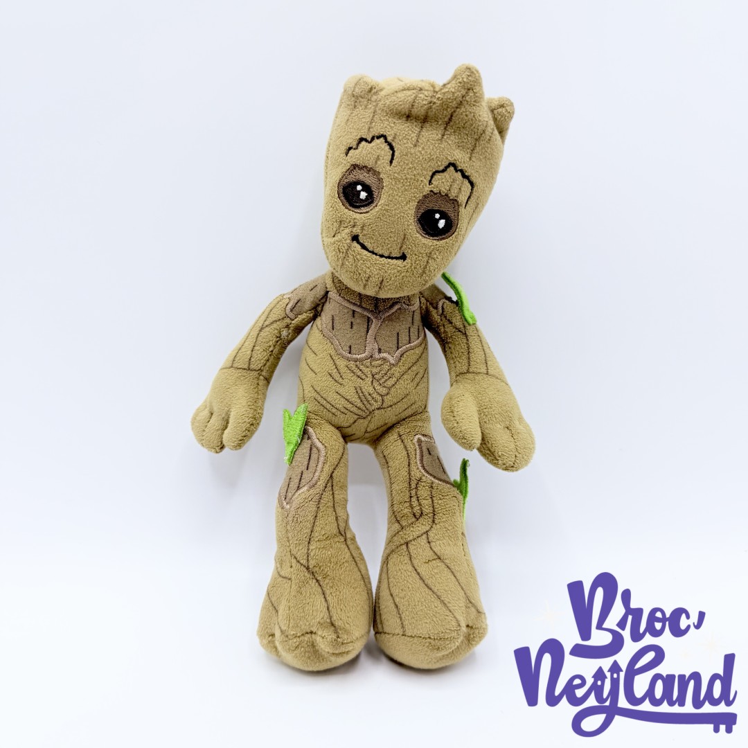 Peluche-Groot-Les-Gardiens-de-la-Galaxie-Marvel-Disneyland-Paris-2017-Disney-branche-arbre-20-cm (1)