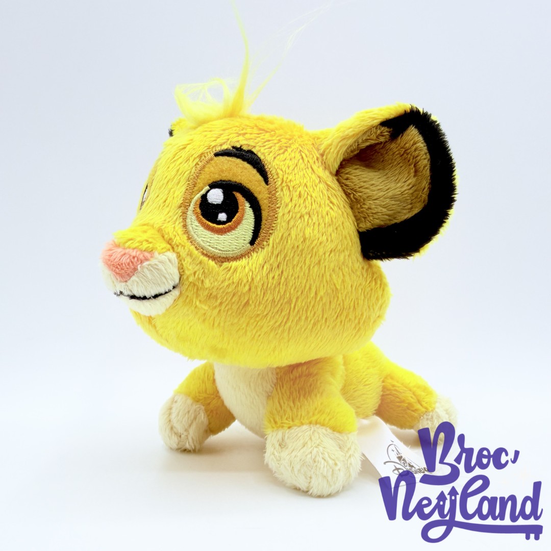 Peluche-Mini-Simba-Naïf-Disneyland-Paris-2020-Disney-Le-Roi-Lion-jaune-13-cm (3)