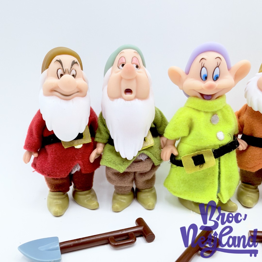 Mini-Poupées-Sept-Nains-Disney-Princess-Blanche-Neige-et-les-7-nains-13-CM (1)