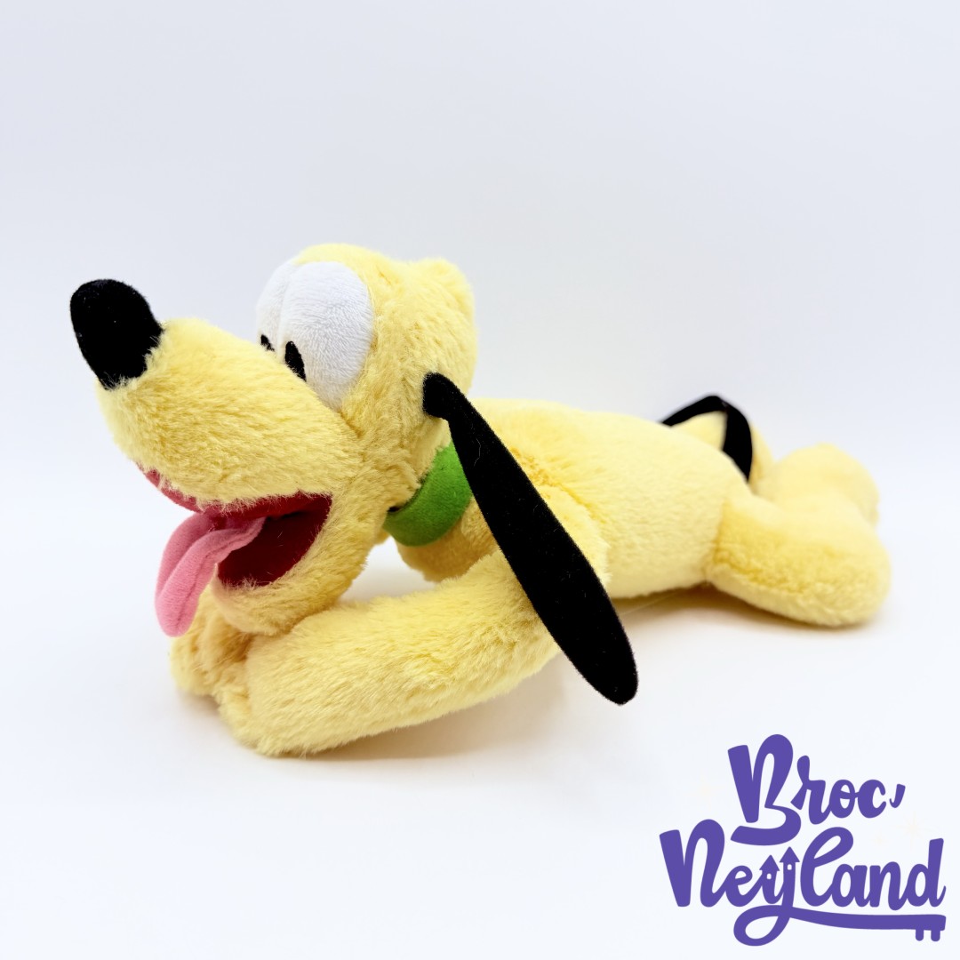 Peluche-Pluto-mini-Disneyland-Paris-2016-Disney-chien-jaune-couché-20-cm (3)