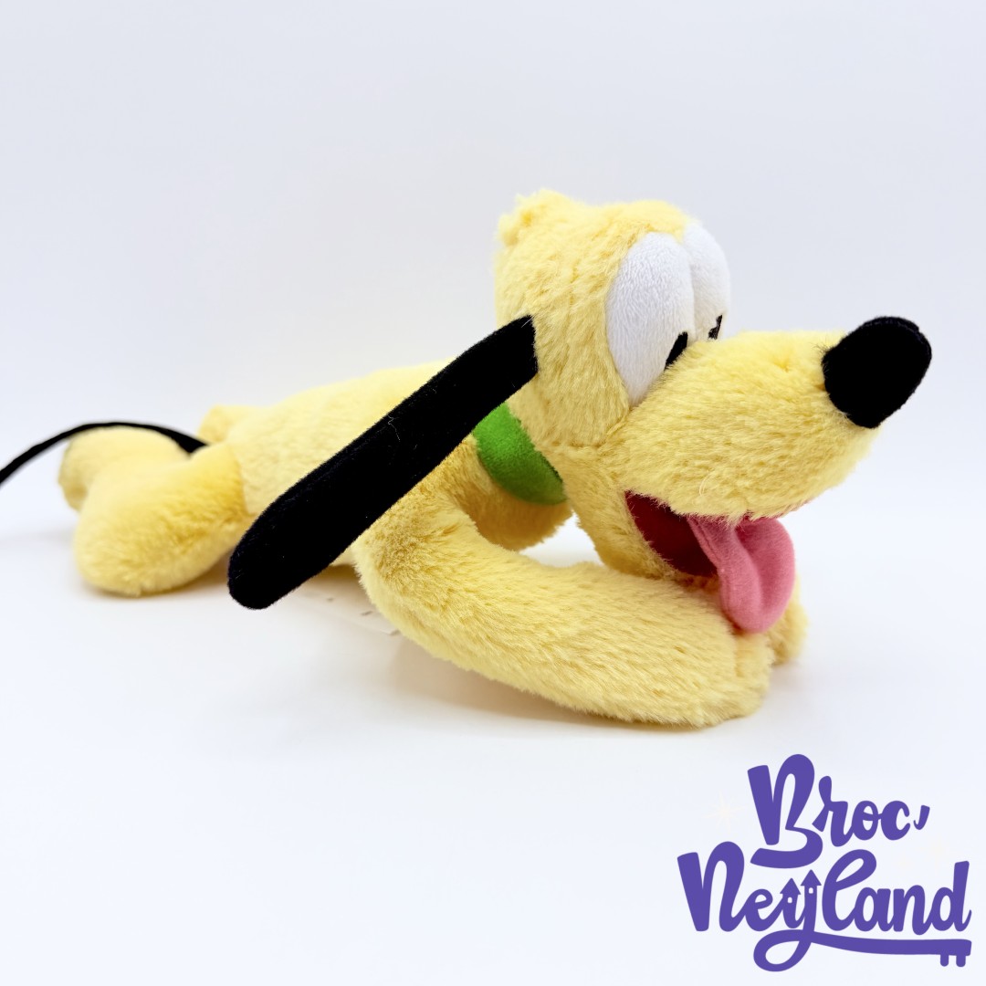 Peluche-Pluto-mini-Disneyland-Paris-2016-Disney-chien-jaune-couché-20-cm (5)