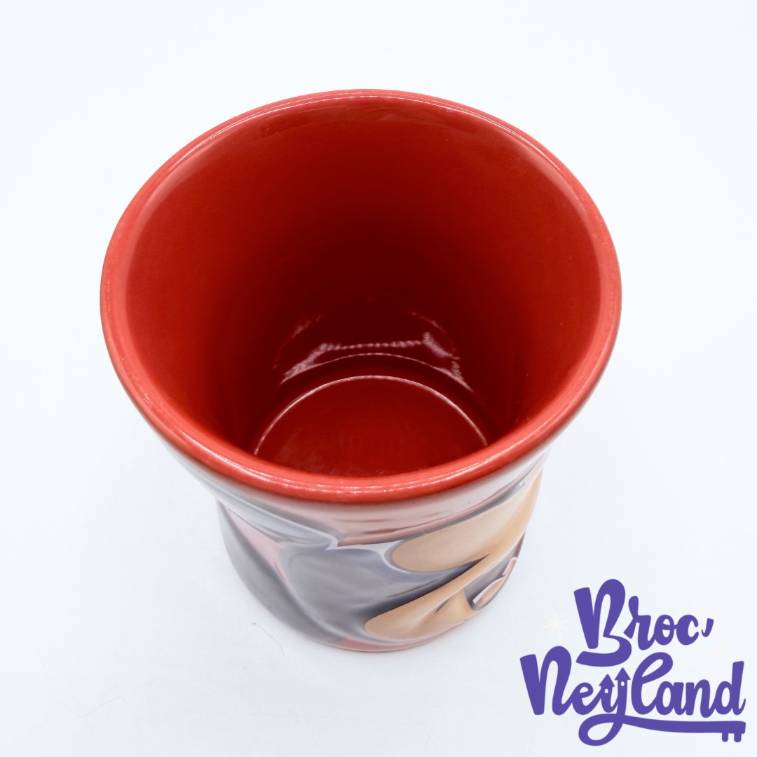 Tasse-Mickey-Mouse-Portrait-Disneyland-Resort-Paris-mug-Disney-rouge-relief-3D (1)