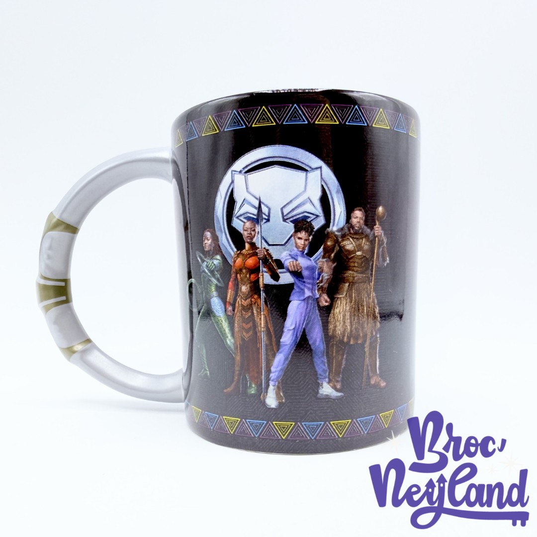 Tasse-Black-Panther-Wakanda-Forever-Marvel-Disney-Store-2022-mug-super-héros-noir (1)