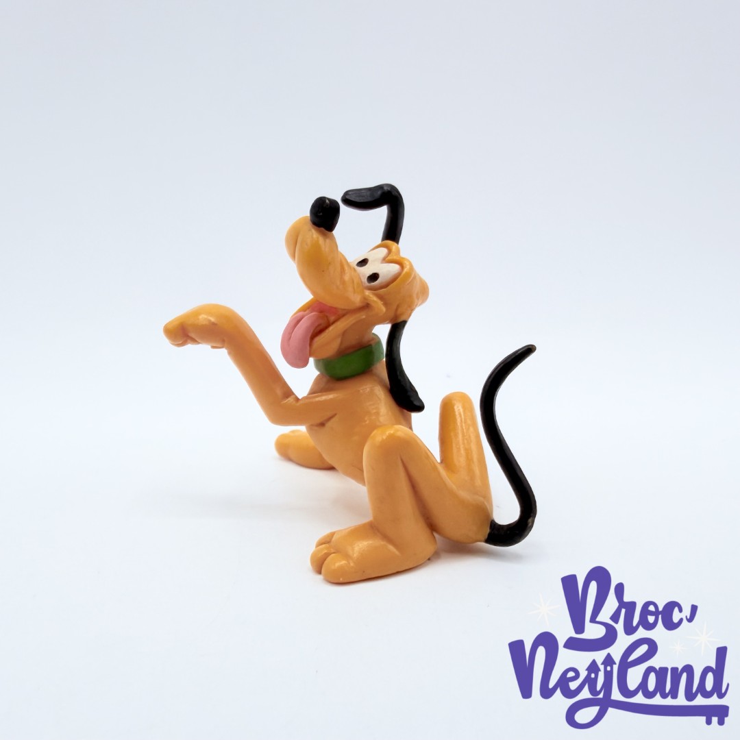 Figurine-Pluto-Disney-Bullyland-chien-jaune-6-cm (4)