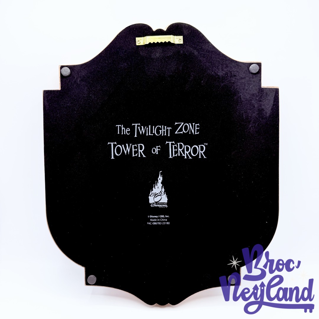 Plaque-The-Hollywood-Tower-Hotel-HTH-Disneyland-Paris-2023-Disney-attraction-logo-décoration (3)