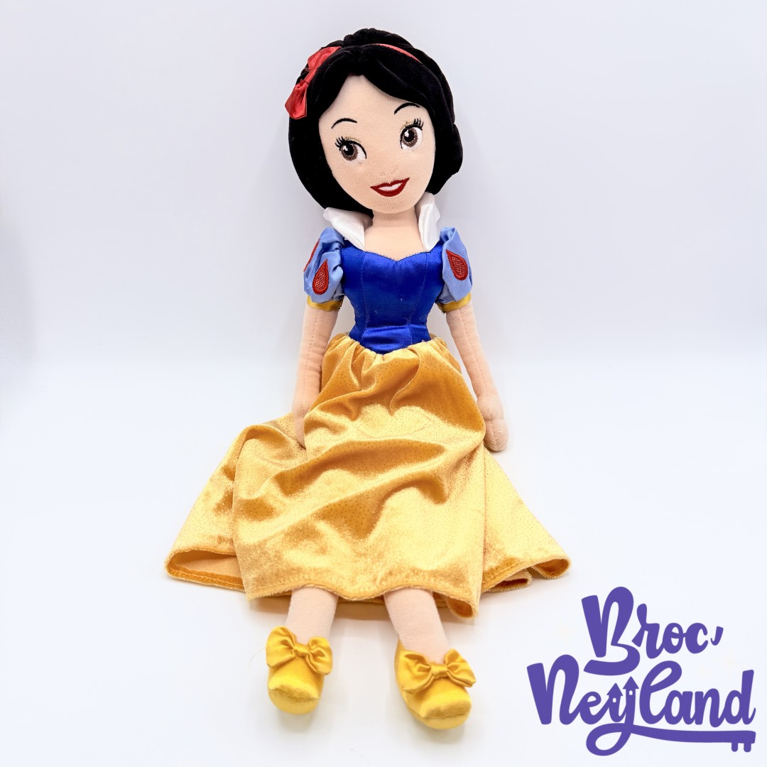 Poupée-Chiffon-Blanche-Neige-Disney-Parks-Disneyland-2015-peluche-princesse-robe-velours-52-cm (2)
